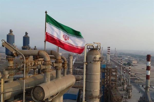 ABD, İran petrolünün satışına geçici olarak izin veren lisansı iptal etti