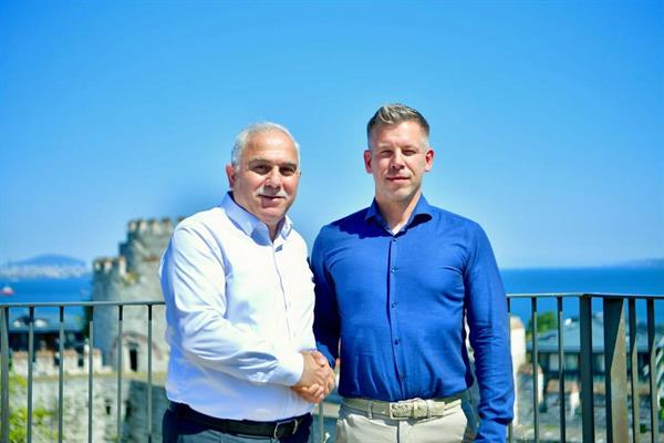 NATO Zirvesi için Türkiye'ye gelen Macaristan Başbakanı Magyar, Yedikule Zindanları'nı ziyaret etti, ülkesinin tarihi iki ismini andı