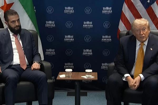 ABD Başkanı Trump, Suriye'yi "teröre destek veren devletler listesinden" çıkaracağını söyledi