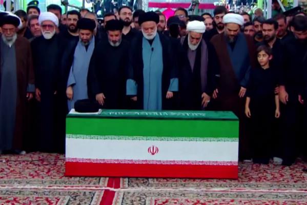 Hamaney'in cenazesinde çatışma çıktı, oğlu katılamadı