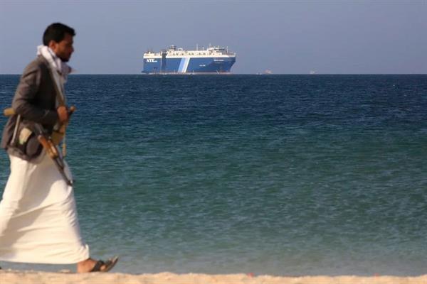 Husilerden Suudi Arabistan'a deniz ablukası, 6 geminin geçişini engellediler