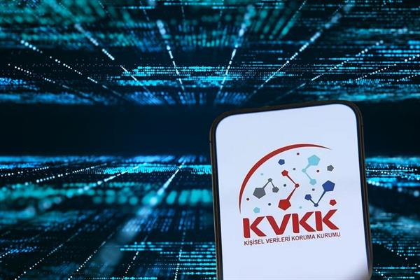 KVKK'dan 'Üçüncü kişilerden alınan veriler reklam için kullanılamaz' uyarısı