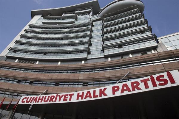 CHP'de 4 il başkanı daha görevden alındı