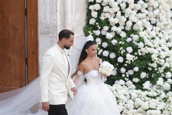 Ünlü kaleci Gianluigi Donnarumma'nın düğününe futbol dünyasının ünlü yıldızları akın etti