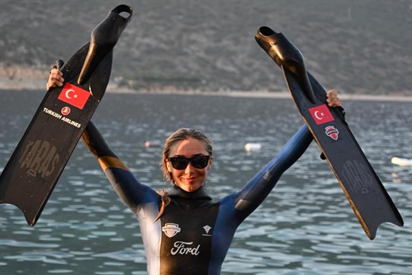 Şahika Ercümen'den Türkiye Şampiyonası'nda 2 altın
