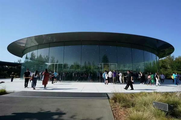 Apple Houston'da yeni ileri üretim merkezini hizmete açtı