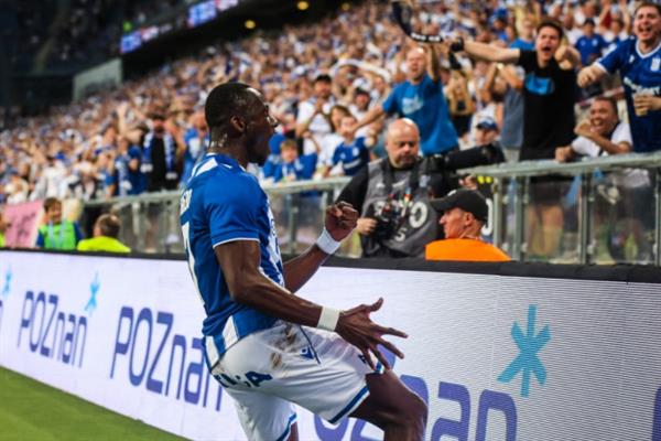 Lech Poznan Klaksvik'i 5-0 yenerek UEFA Avrupa Ligi'nde play-off turuna yükseldi