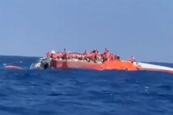 KKTC feribotunda can pazarı; 270 kişiyle Girne açıklarında battı