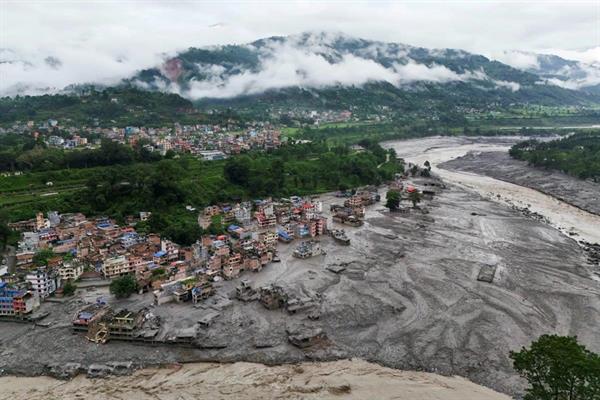 Nepal'deki selde hayatını kaybedenlerin sayısı 794'e yükseldi