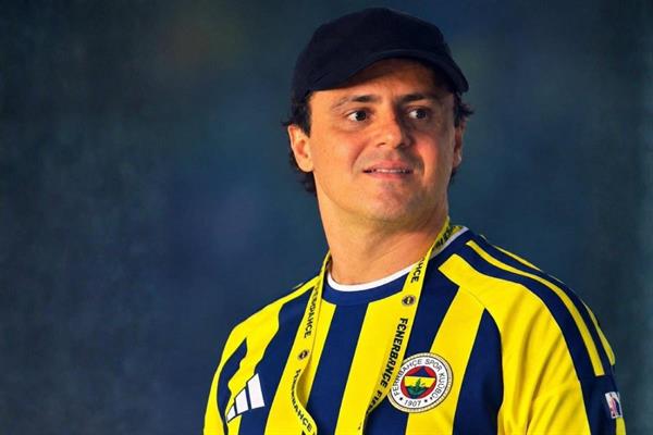 İstanbul'un Kralı lakaplı F1 pilotu Filipe Massa Fenerbahçe formasıyla Kadıköy'de