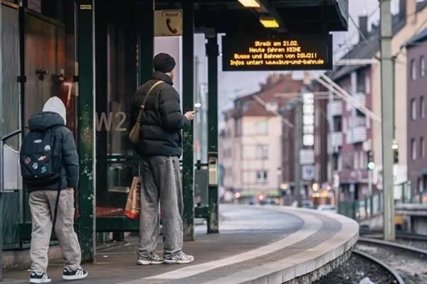Almanya'da tüketici güveni 4 ayın en düşük seviyesine indi